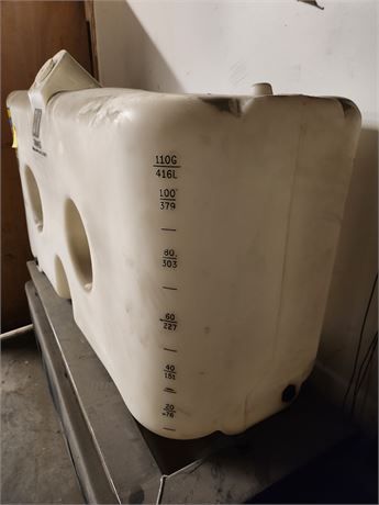 Snyder Industries Slimtainer 120 Gallon Narrow Profile Poly Tank